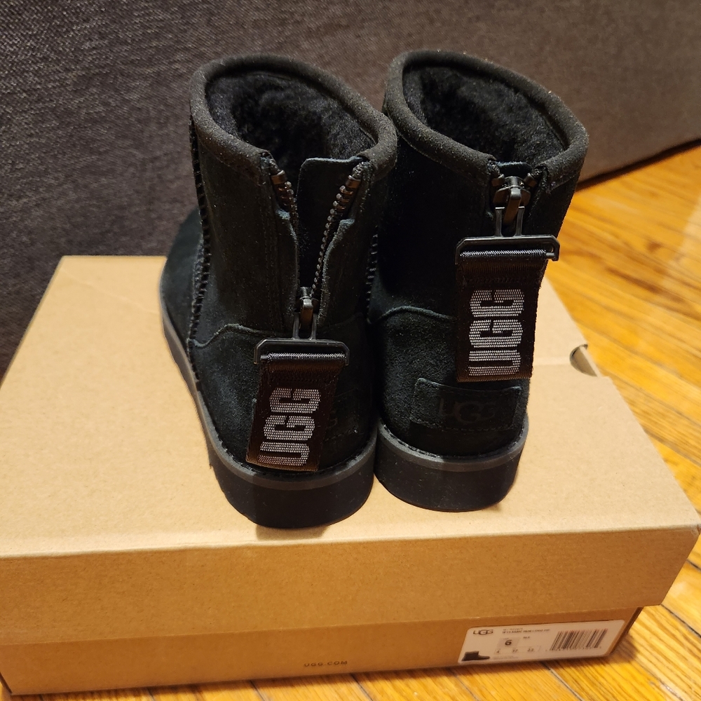 UGG mini II - Picture 2 of 3